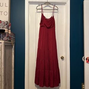 Wine tiered maxi